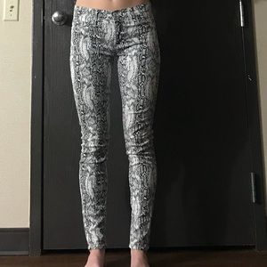 Hudson mid rise micro super skinny jeans size 26